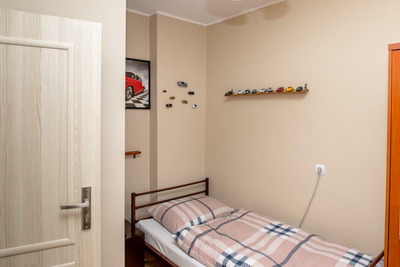 Pokoje Goscinne Arkadia Września Esterno foto
