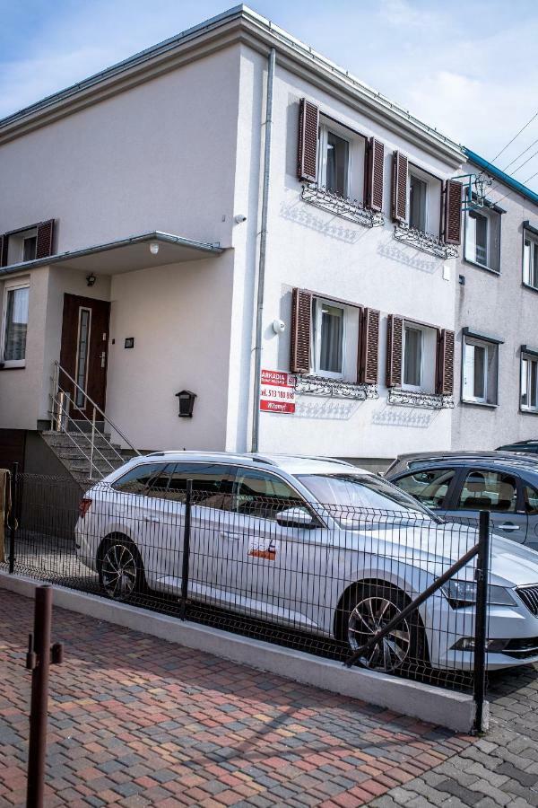 Pokoje Goscinne Arkadia Września Esterno foto