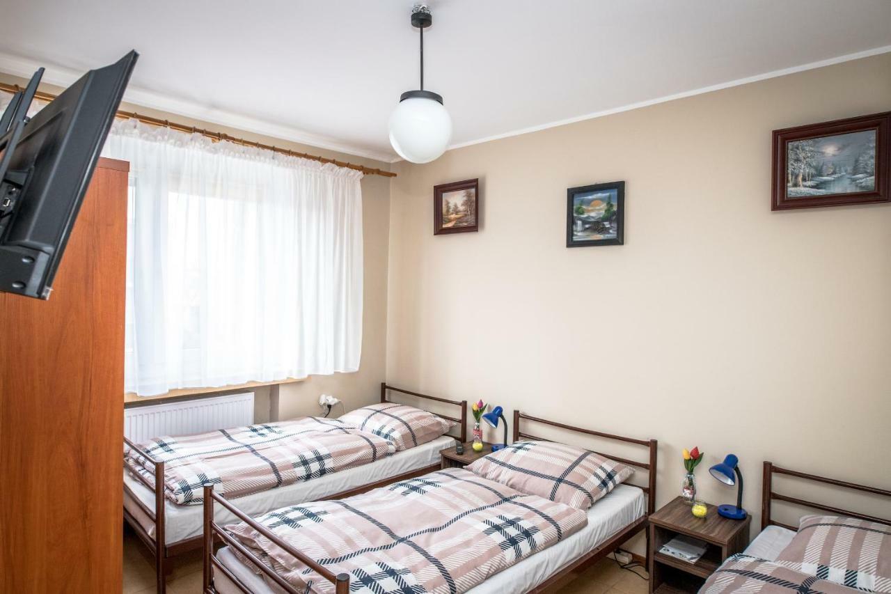 Pokoje Goscinne Arkadia Września Esterno foto